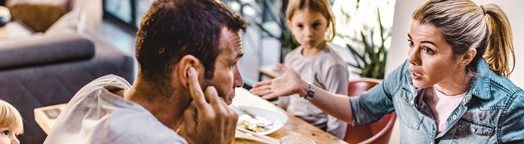 Ehepaar in einem Streitgespräch